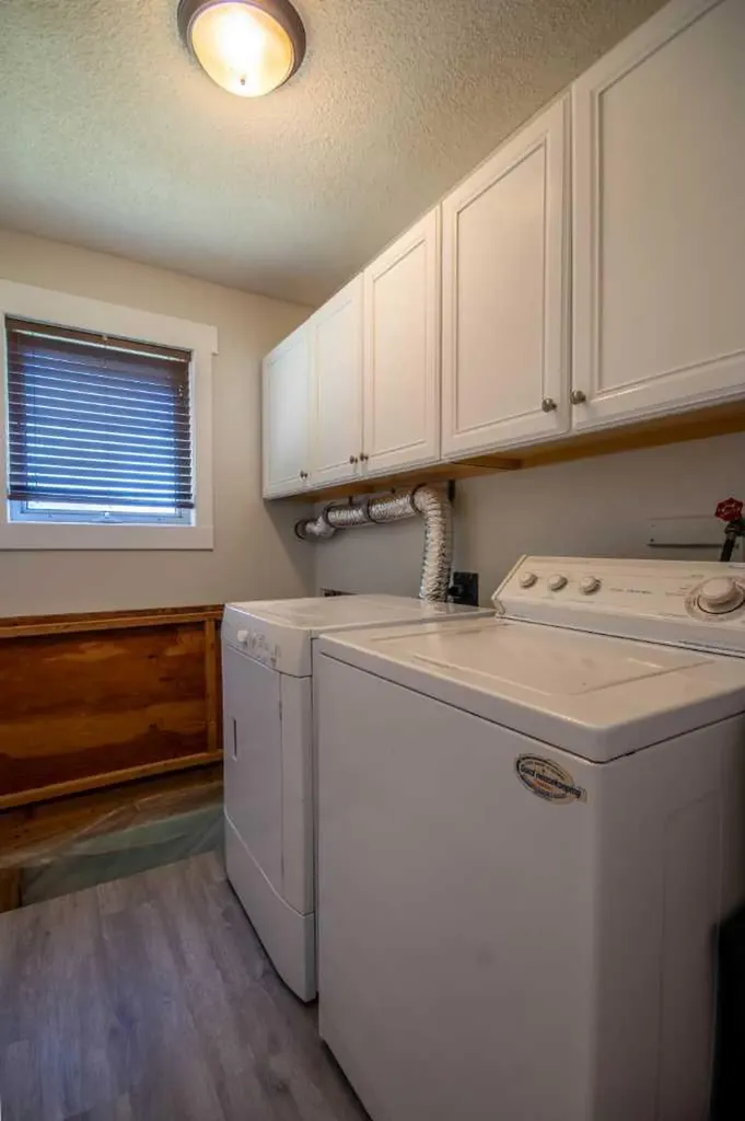 5113 Highway 27 Highway Rural Mountain View County AB T0M 1X0