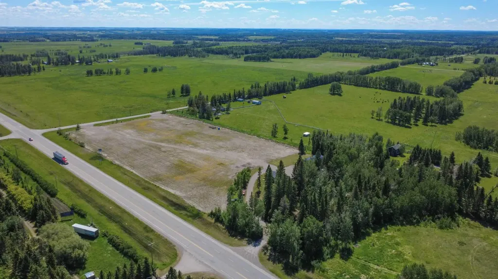 5113 Highway 27 Highway Rural Mountain View County AB T0M 1X0