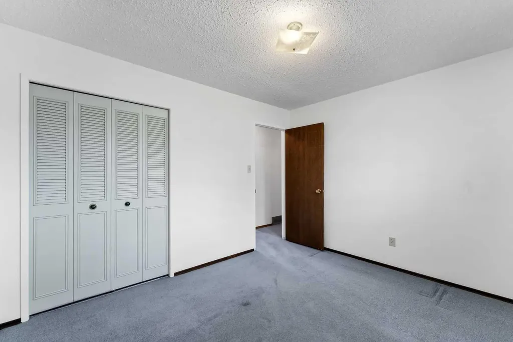 13 Rossland Place SE Medicine Hat AB T1B 1Z8