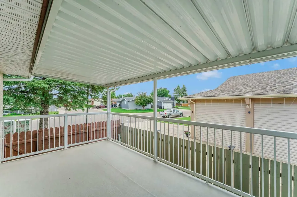 13 Rossland Place SE Medicine Hat AB T1B 1Z8