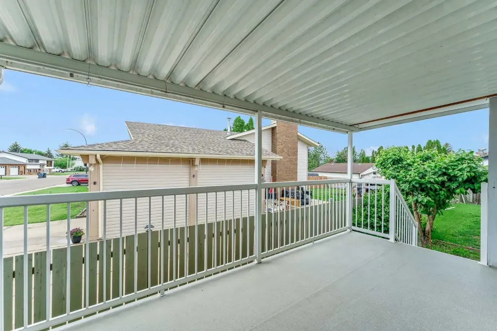 13 Rossland Place SE Medicine Hat AB T1B 1Z8