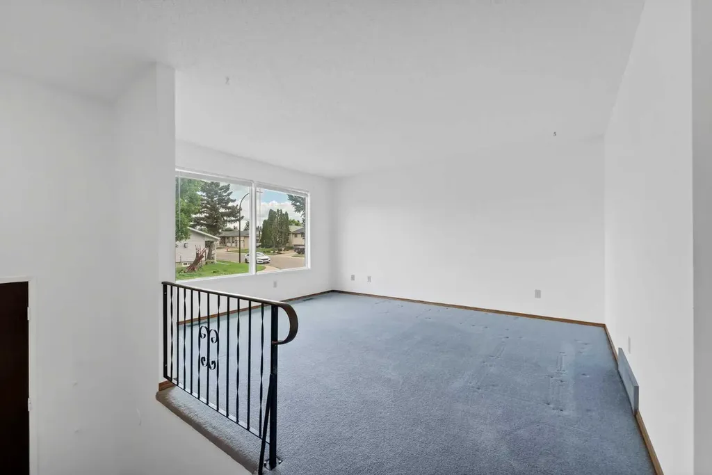 13 Rossland Place SE Medicine Hat AB T1B 1Z8