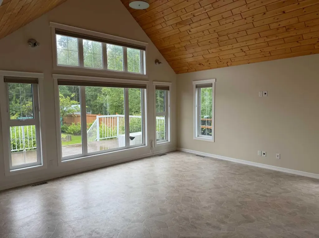 5709 57 Avenue Rocky Mountain House AB T4T1A2
