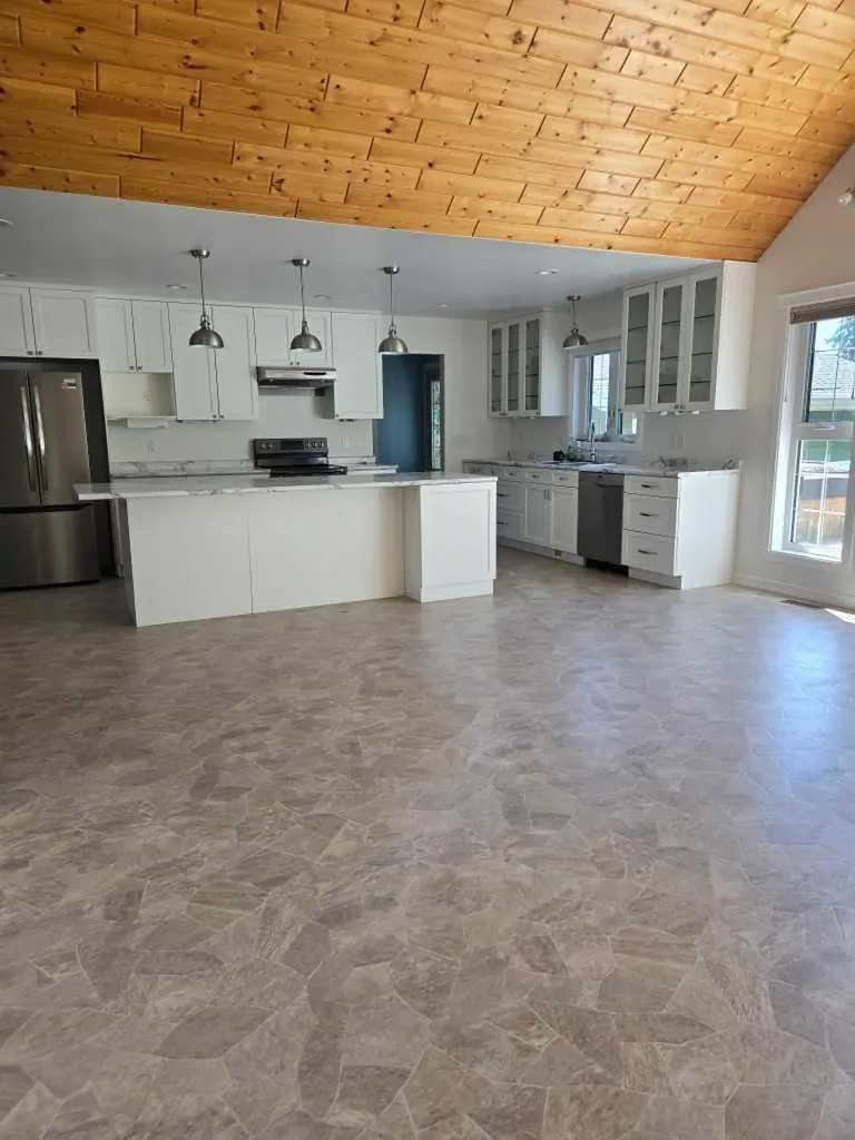 5709 57 Avenue Rocky Mountain House AB T4T1A2