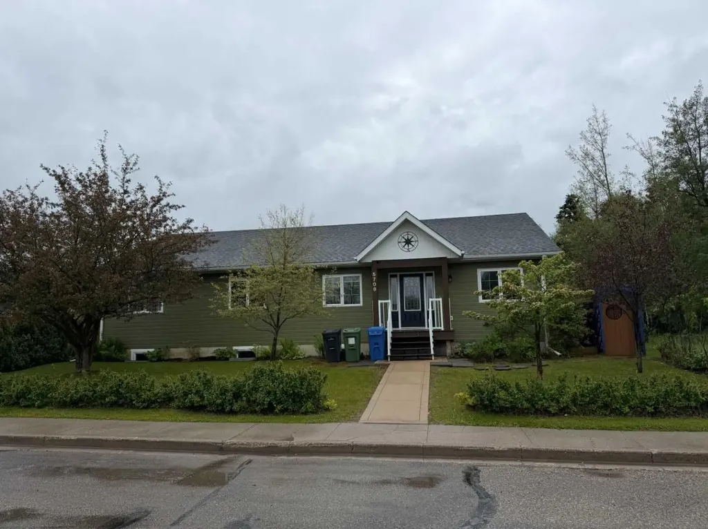 5709 57 Avenue Rocky Mountain House AB T4T1A2