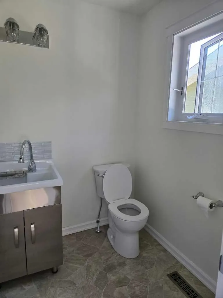 5709 57 Avenue Rocky Mountain House AB T4T1A2