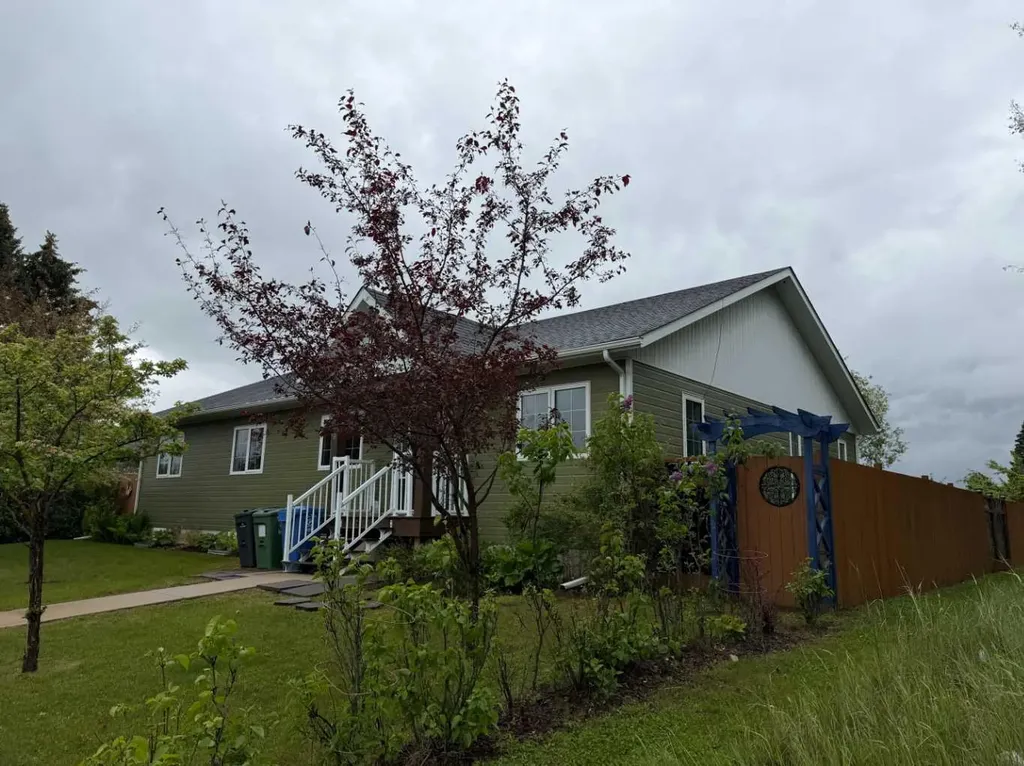 5709 57 Avenue Rocky Mountain House AB T4T1A2