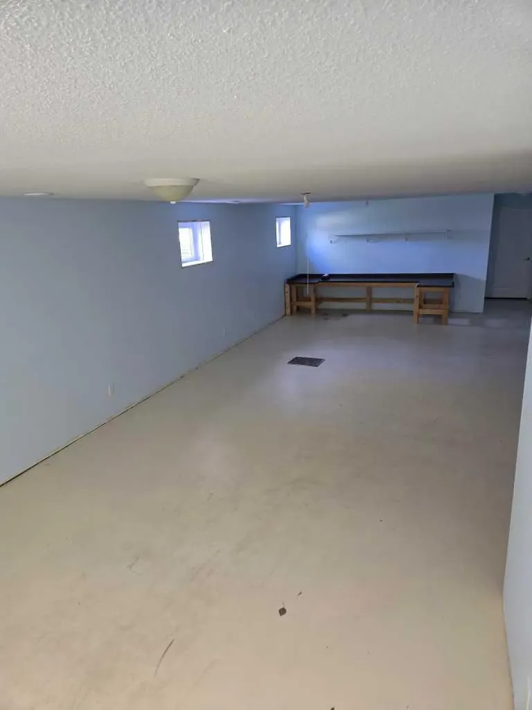5709 57 Avenue Rocky Mountain House AB T4T1A2