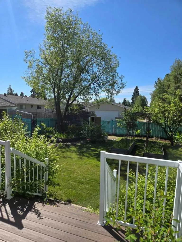 5709 57 Avenue Rocky Mountain House AB T4T1A2