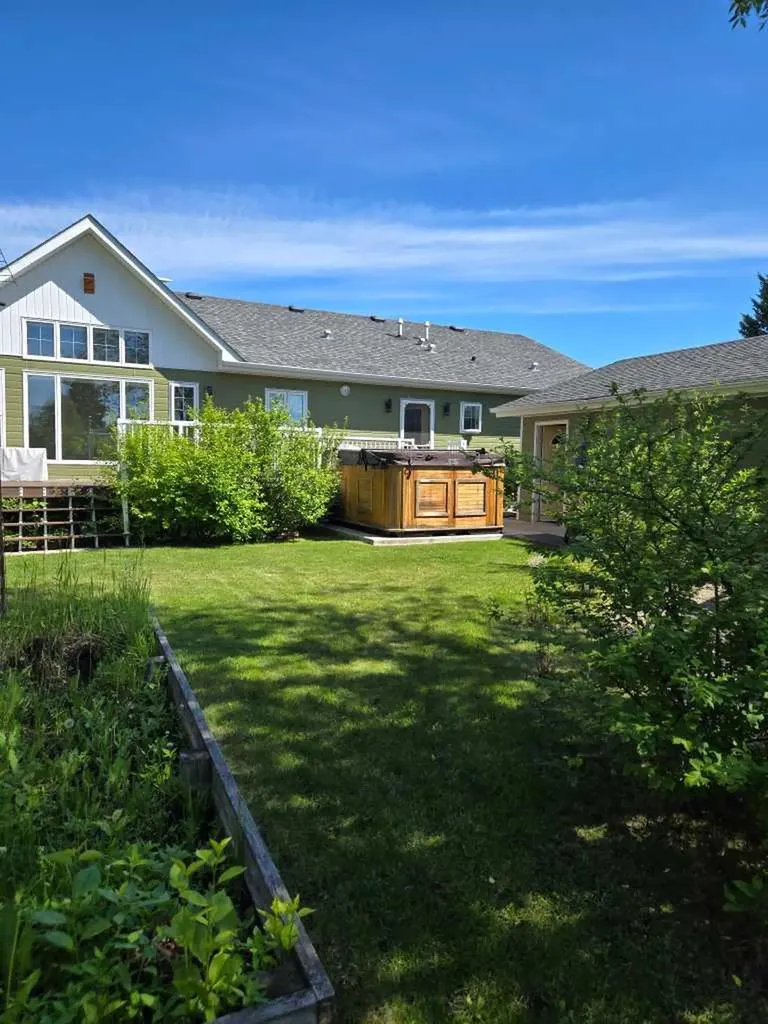 5709 57 Avenue Rocky Mountain House AB T4T1A2