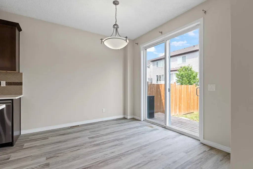 137 Windridge Road SW Airdrie AB T4B 2R4