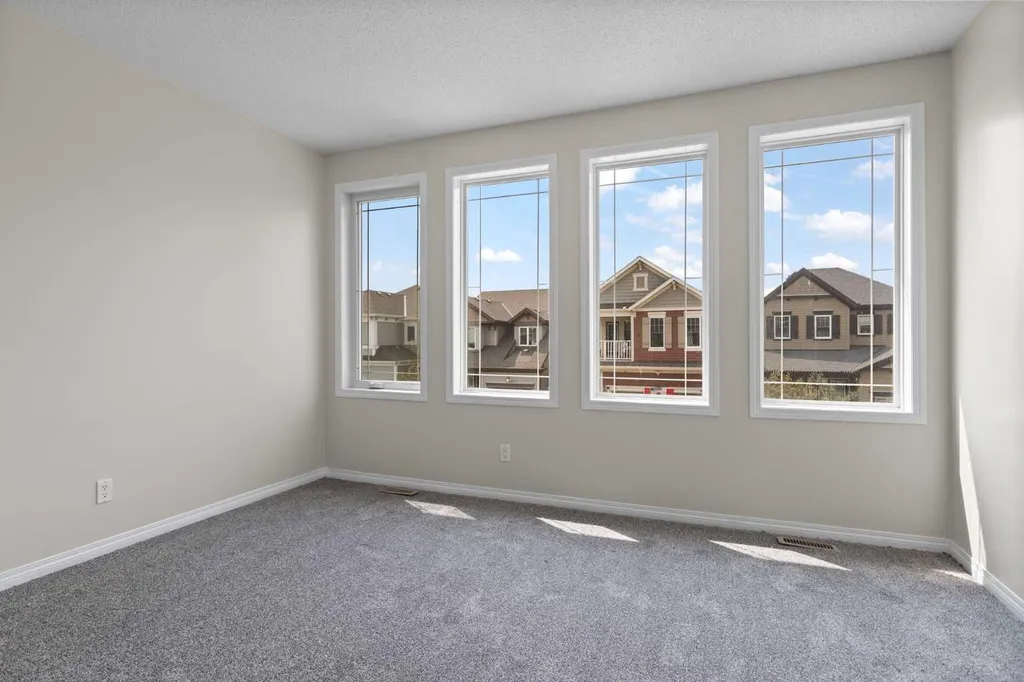 137 Windridge Road SW Airdrie AB T4B 2R4
