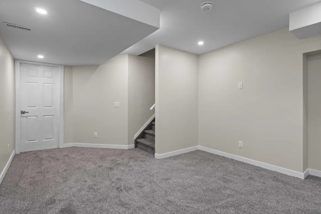 137 Windridge Road SW Airdrie AB T4B 2R4