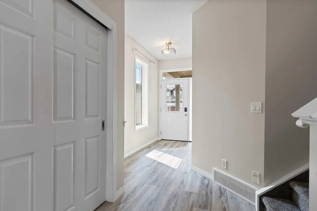 137 Windridge Road SW Airdrie AB T4B 2R4