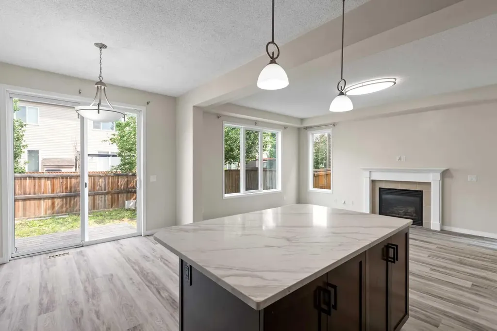 137 Windridge Road SW Airdrie AB T4B 2R4