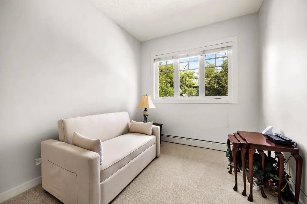 108 25 Avenue SW Calgary AB T2S 0K9