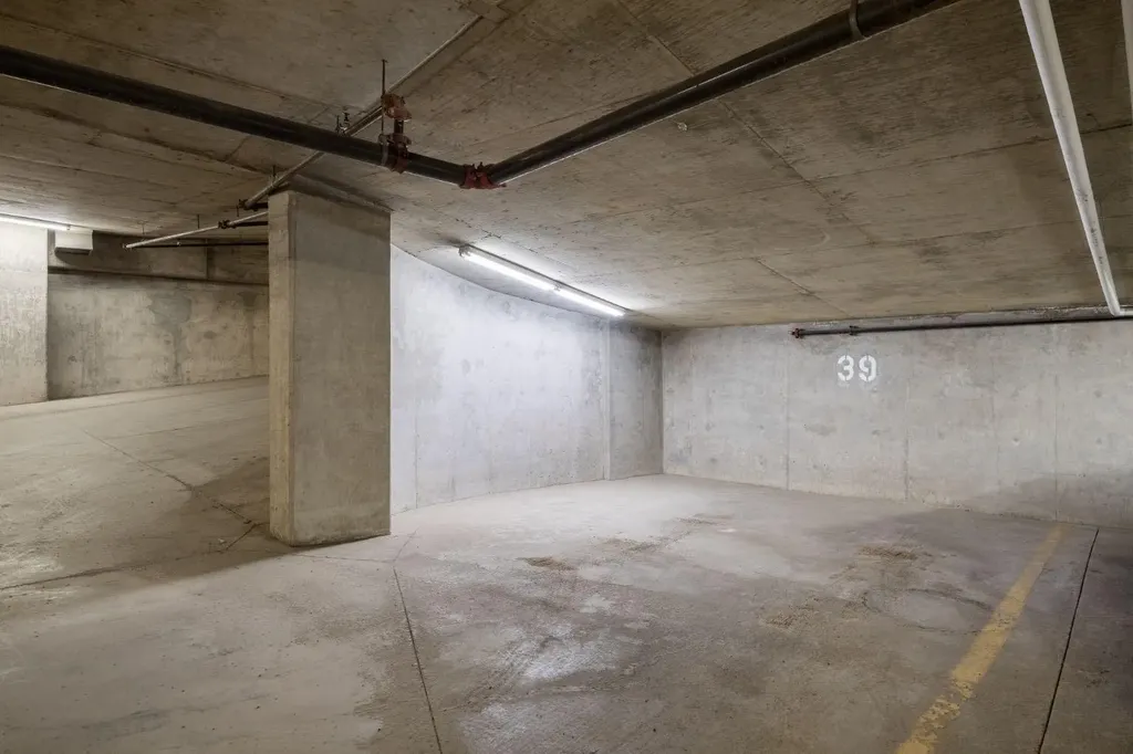 108 25 Avenue SW Calgary AB T2S 0K9