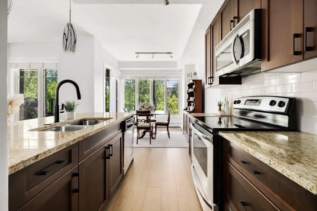 108 25 Avenue SW Calgary AB T2S 0K9