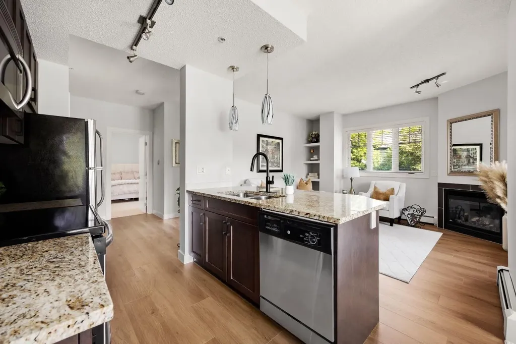 108 25 Avenue SW Calgary AB T2S 0K9