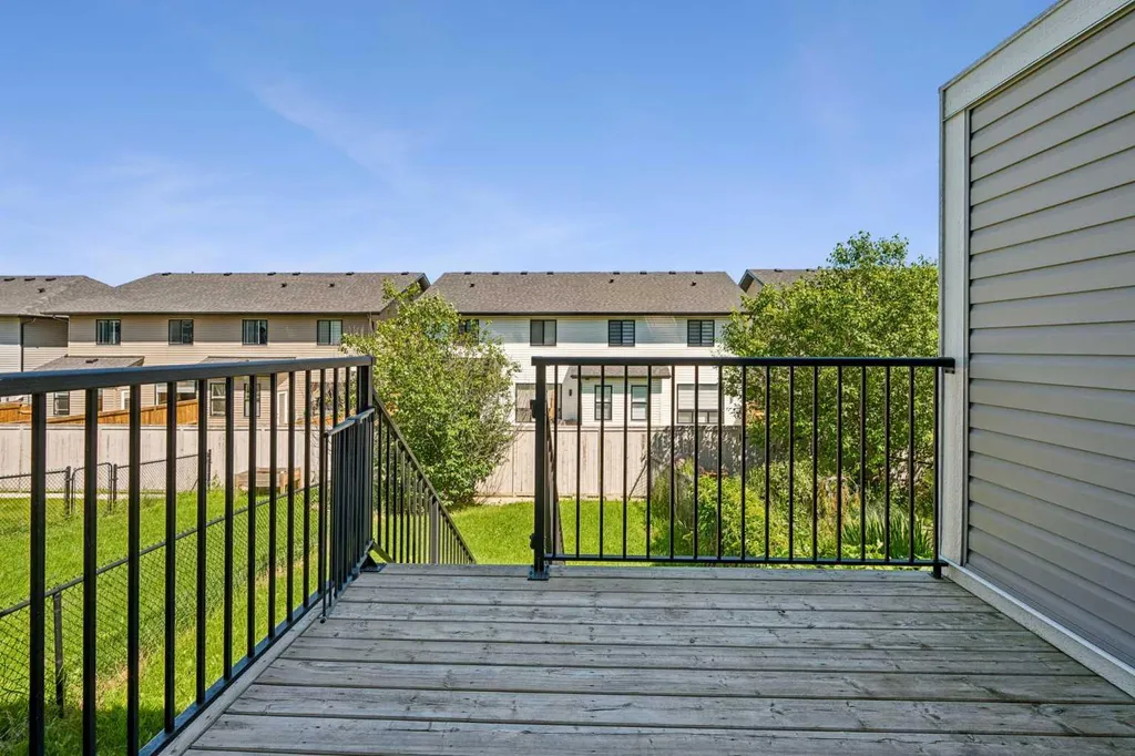 549 Hillcrest Road SW Airdrie AB T4B4H6