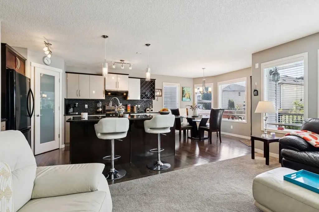 768 New Brighton Drive SE Calgary AB T2Z0Z8