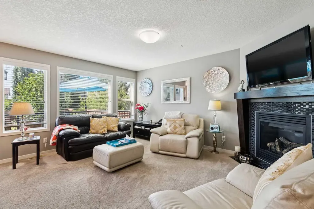 768 New Brighton Drive SE Calgary AB T2Z0Z8