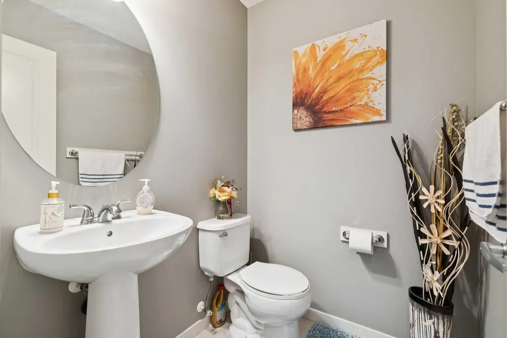 768 New Brighton Drive SE Calgary AB T2Z0Z8