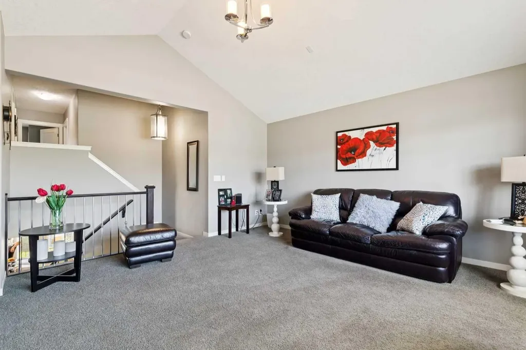 768 New Brighton Drive SE Calgary AB T2Z0Z8