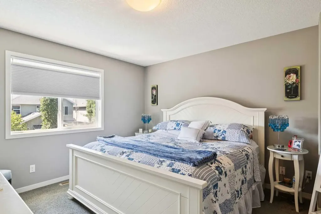 768 New Brighton Drive SE Calgary AB T2Z0Z8