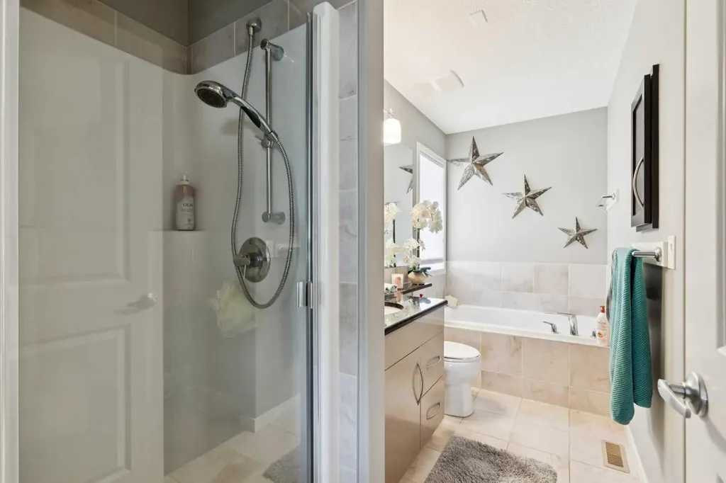 768 New Brighton Drive SE Calgary AB T2Z0Z8