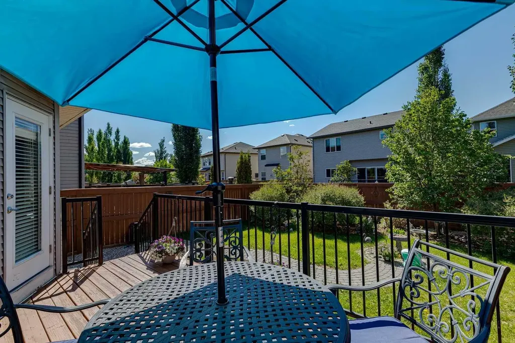 768 New Brighton Drive SE Calgary AB T2Z0Z8