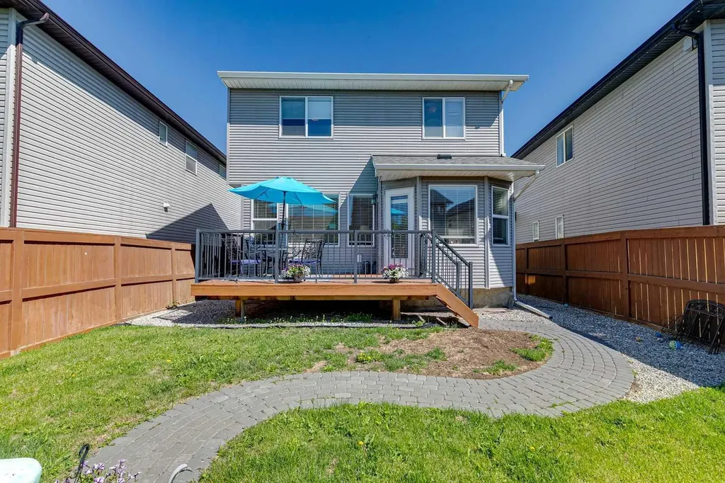768 New Brighton Drive SE Calgary AB T2Z0Z8