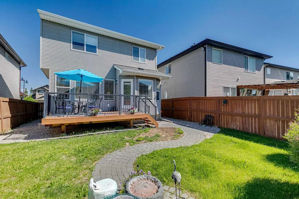 768 New Brighton Drive SE Calgary AB T2Z0Z8
