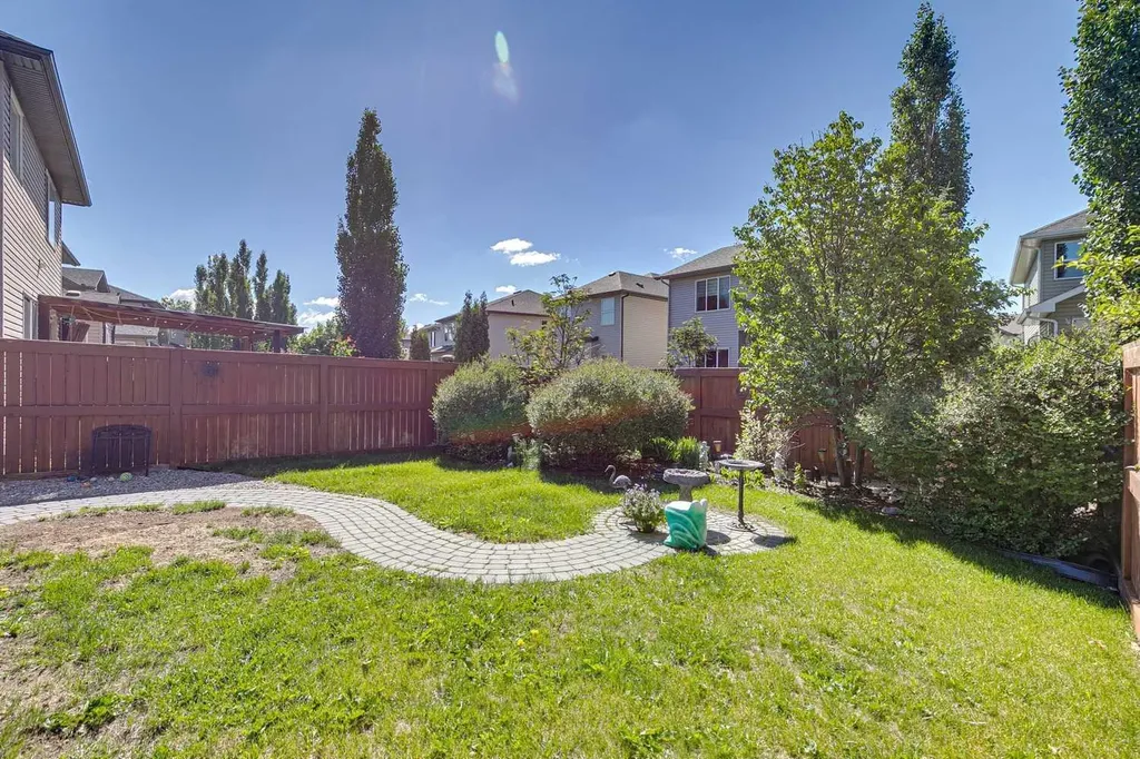 768 New Brighton Drive SE Calgary AB T2Z0Z8