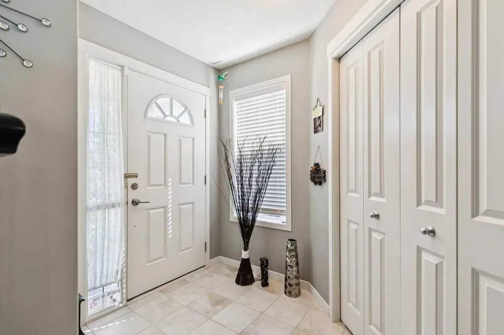 768 New Brighton Drive SE Calgary AB T2Z0Z8