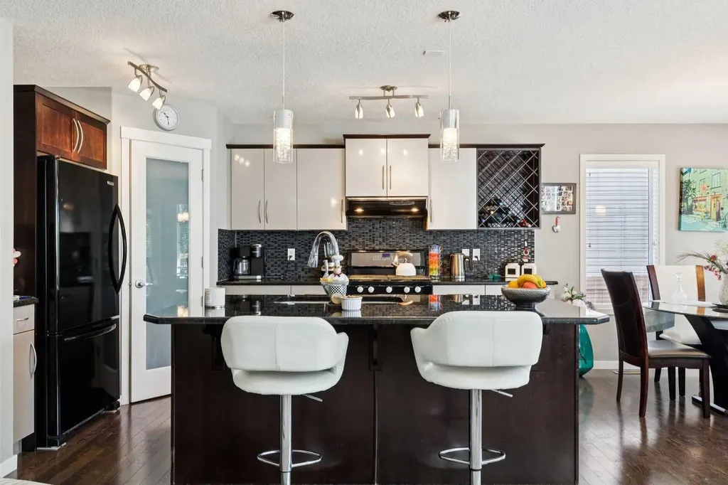 768 New Brighton Drive SE Calgary AB T2Z0Z8