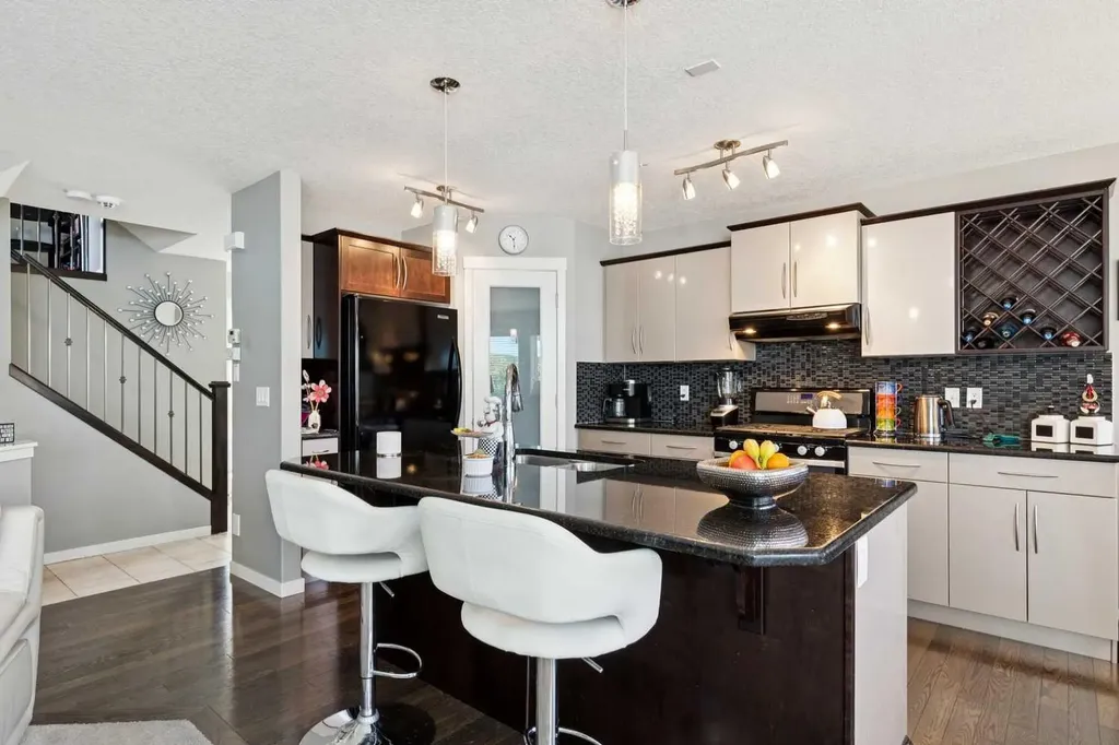 768 New Brighton Drive SE Calgary AB T2Z0Z8
