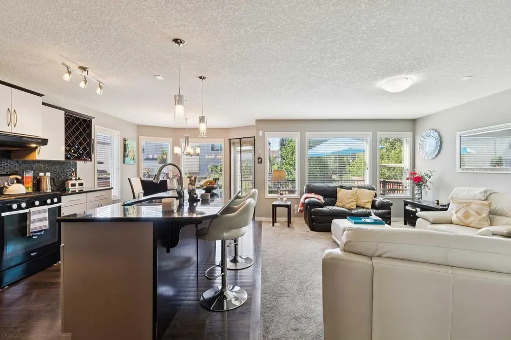 768 New Brighton Drive SE Calgary AB T2Z0Z8