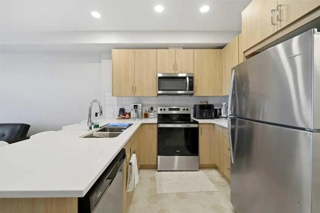 55 Wolf Hollow Crescent SE Calgary AB T2X 5K9