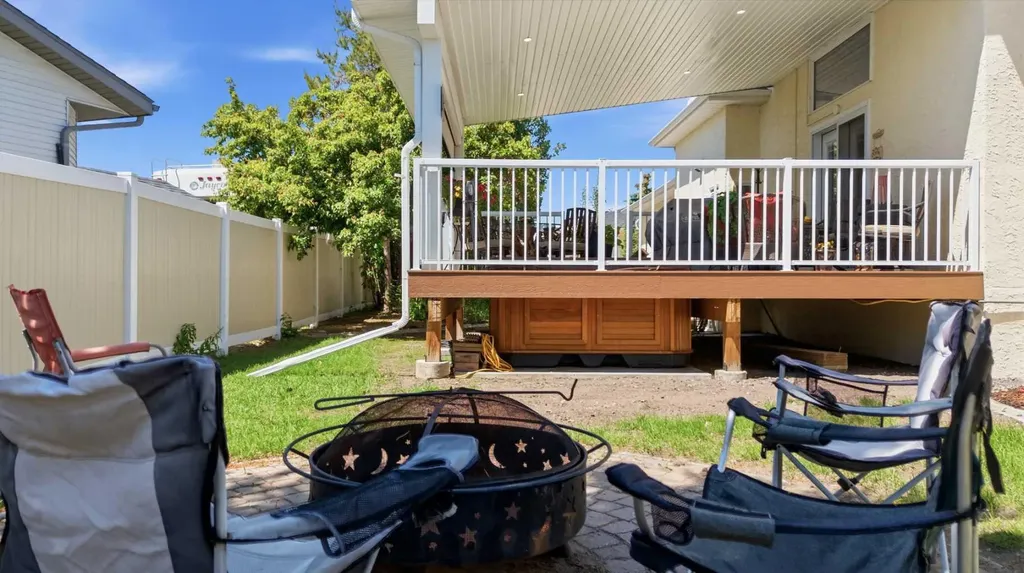 6001 47 Street Innisfail AB T4G1L3