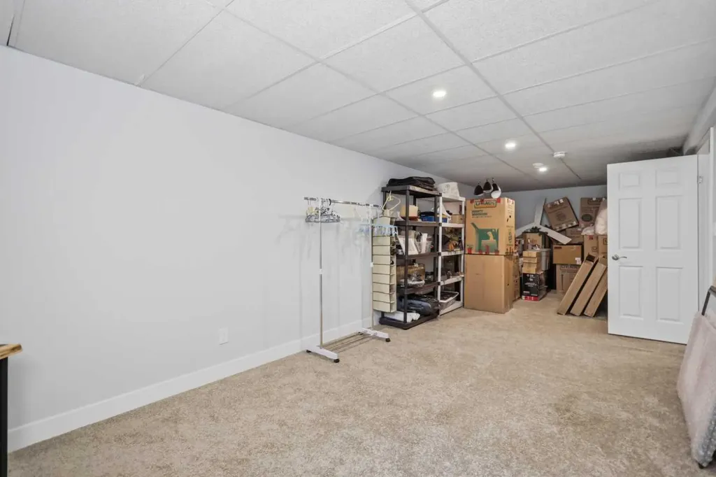6001 47 Street Innisfail AB T4G1L3
