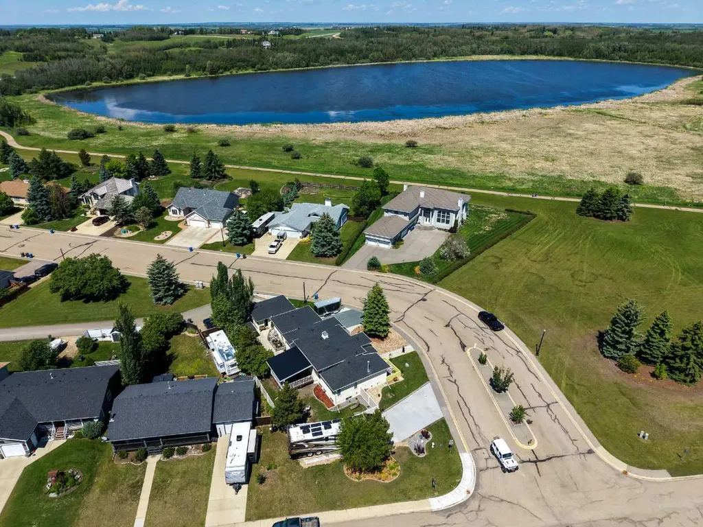 6001 47 Street Innisfail AB T4G1L3