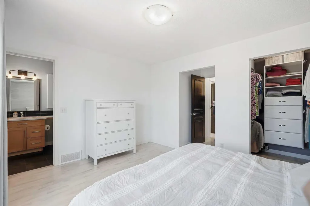 144 Copperstone Terrace SE Calgary AB T2Z0J5