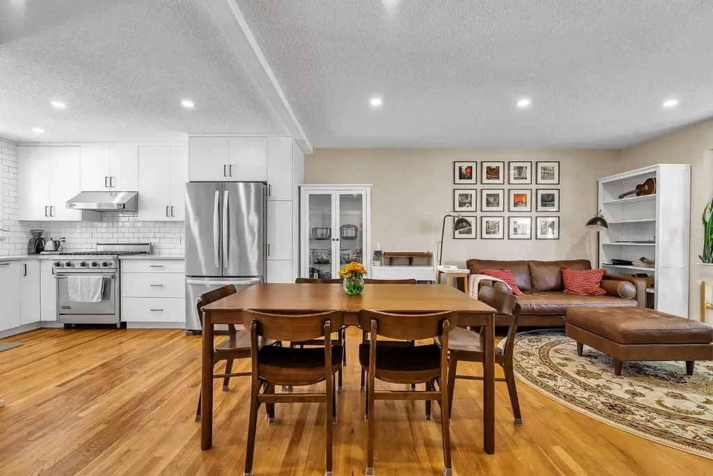 474 78 Avenue NE Calgary AB T2K 4Z9