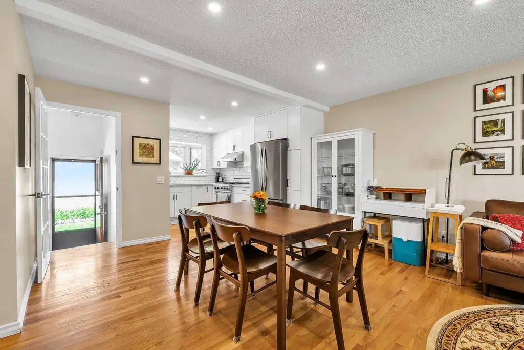474 78 Avenue NE Calgary AB T2K 4Z9