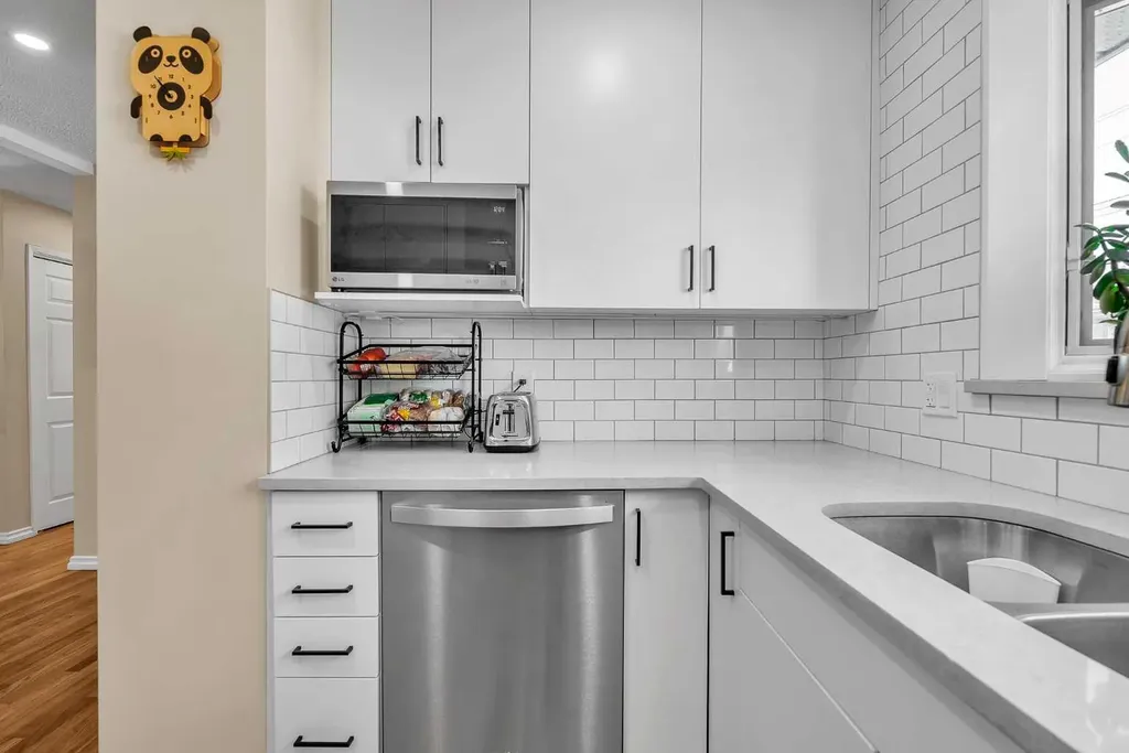 474 78 Avenue NE Calgary AB T2K 4Z9