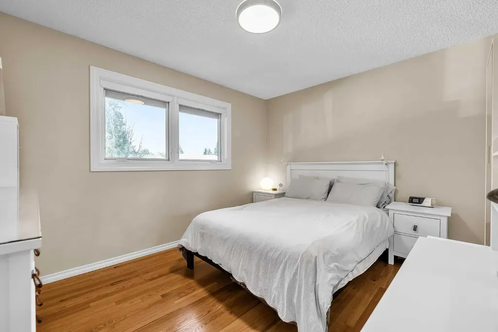 474 78 Avenue NE Calgary AB T2K 4Z9