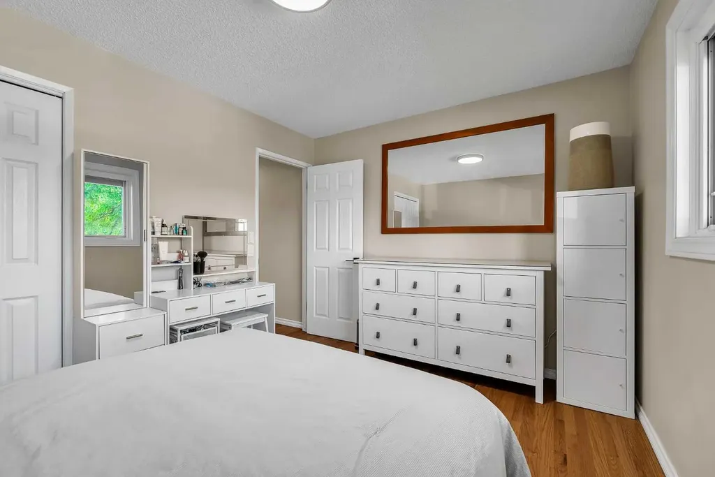474 78 Avenue NE Calgary AB T2K 4Z9