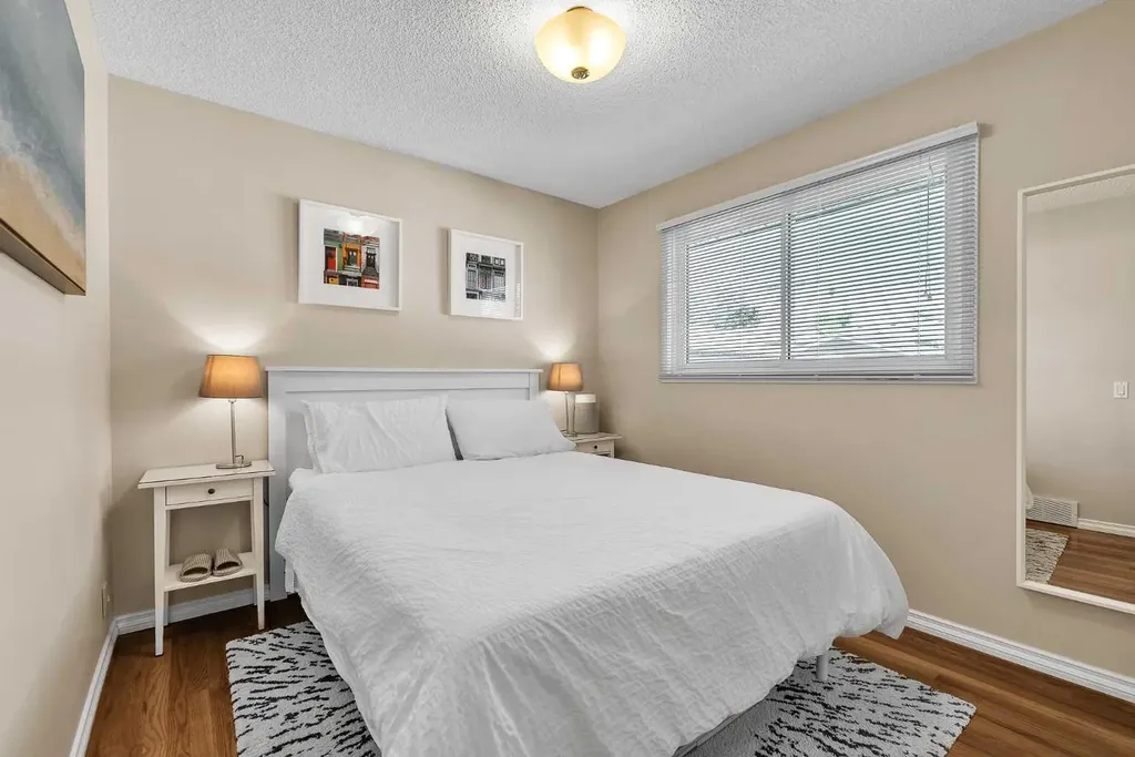 474 78 Avenue NE Calgary AB T2K 4Z9