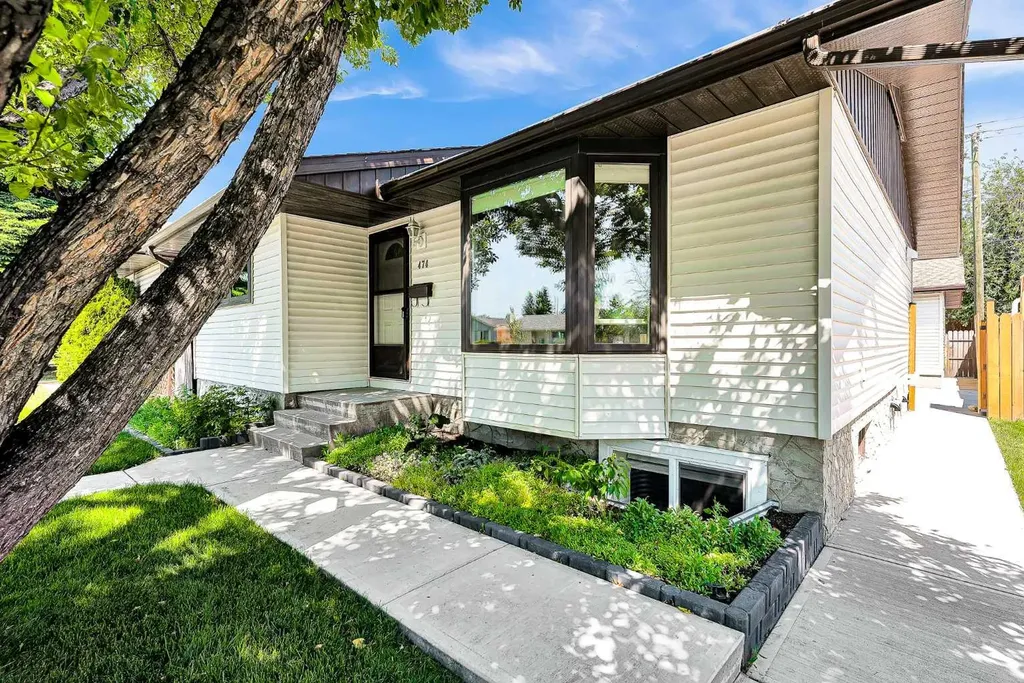 474 78 Avenue NE Calgary AB T2K 4Z9